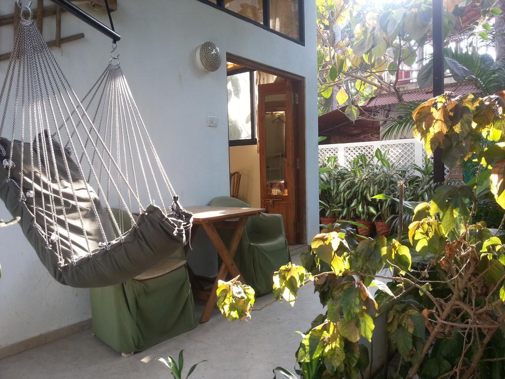 مبيت وإفطار أنجونا Michele'S Garden المظهر الخارجي الصورة